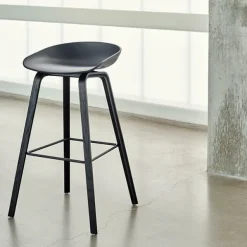 About A Stool AAS32 Barstol Lackerad Valnöt