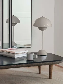 Flowerpot VP3 Bordslampa