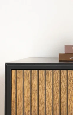 Line Burned Walnut Skänk