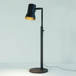 P7 Bordslampa