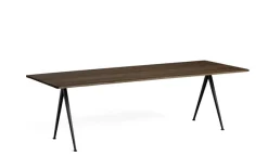 Pyramid Table 02 Matbord