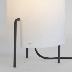 Trefot Bordslampa