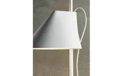 Yuh Vägglampa